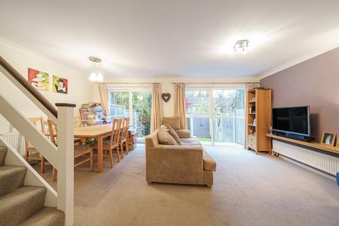 3 bedroom end of terrace house for sale, Knoll Crescent, Northwood, Middlesex