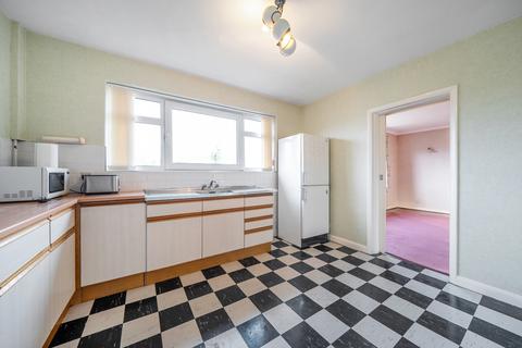 2 bedroom maisonette for sale, Roy Road, Northwood, Middlesex