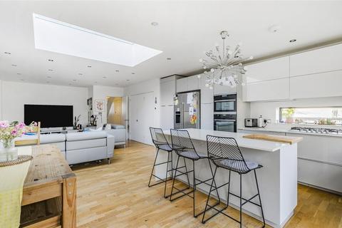 85 Kentons Lane, Windsor, SL4 4JH
