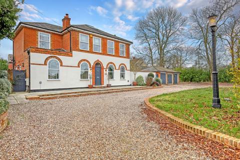 4 bedroom detached house for sale, Park Lane, Ramsden Heath, Billericay, Essex