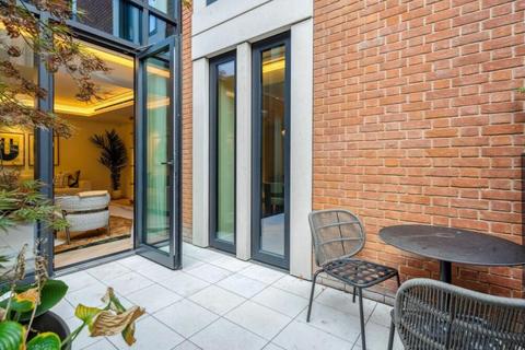 undefined, Basil Street, Knightsbridge, London