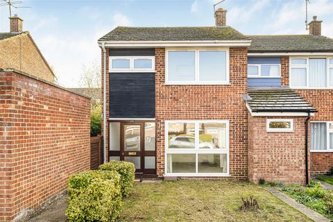 3 bedroom semi-detached house for sale, The Woodlands, Cambridge CB21