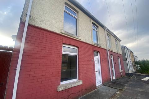 3 bedroom terraced house to rent, Charles Street, Skewen, Neath