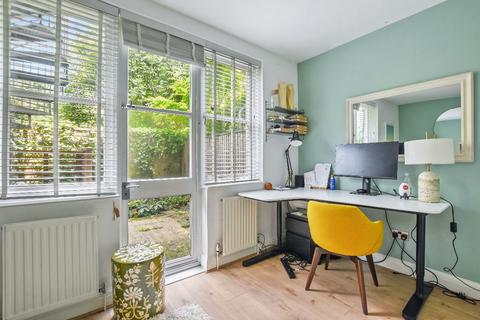 3 bedroom terraced house for sale, Rosemary Street, London