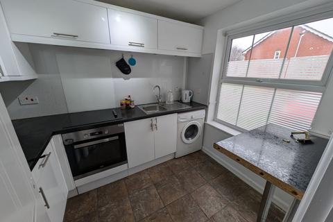 2 bedroom semi-detached house to rent, Pursey Drive, Bradley Stoke, Bristol