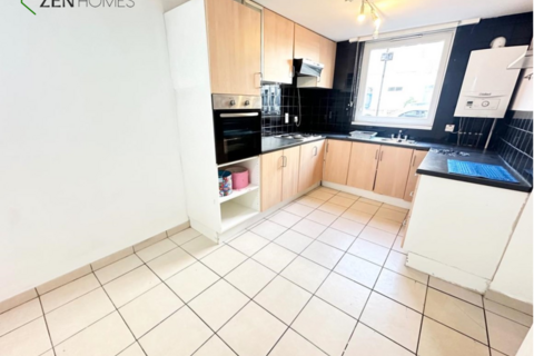 3 bedroom maisonette to rent, London N19