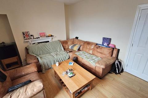 undefined, Flat 3, 12 Valley Bridge Parade, Scarborough