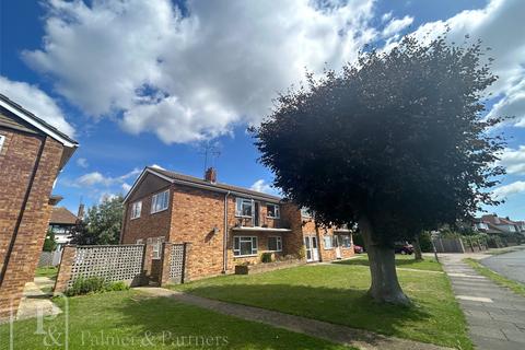 2 bedroom maisonette for sale, Uplands Court, Clacton-on-Sea, Essex, CO15