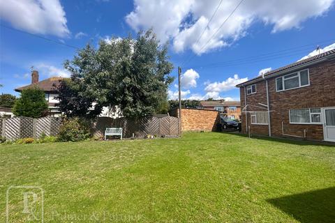 2 bedroom maisonette for sale, Uplands Court, Clacton-on-Sea, Essex, CO15