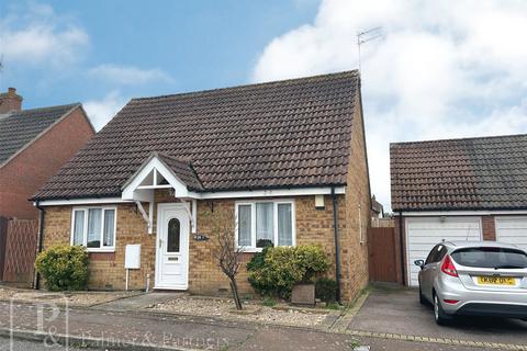 2 bedroom bungalow for sale, Freshwater Lane, Clacton-on-Sea, Essex, CO15