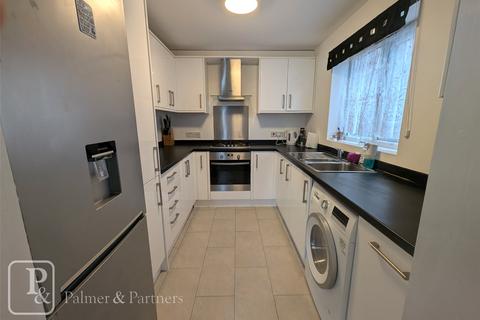 2 bedroom apartment for sale, York Road, Clacton-on-Sea, Essex, CO15