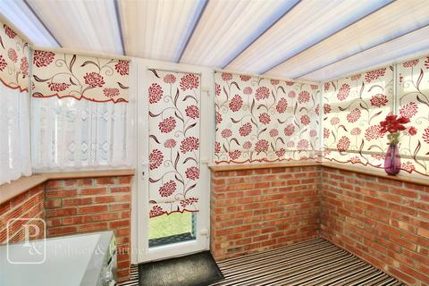 2 bedroom bungalow for sale, Kings Road, Clacton-on-Sea, Essex, CO15