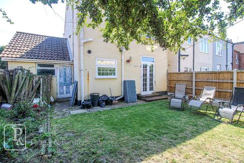 3 bedroom detached house for sale, Crossfield Road, Clacton-on-Sea, Essex, CO15