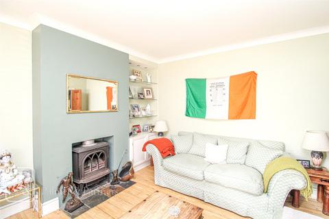 27 Crossfield Road, Clacton-on-sea, CO15 3QT