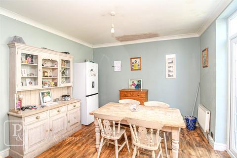 27 Crossfield Road, Clacton-on-sea, CO15 3QT