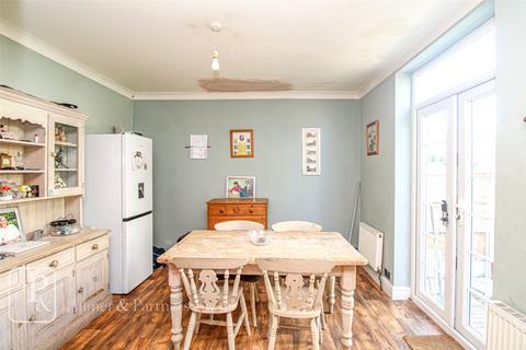 27 Crossfield Road, Clacton-on-sea, CO15 3QT
