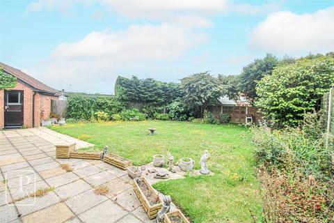 3 bedroom bungalow for sale, Constable Avenue, Clacton-on-Sea, Essex, CO16