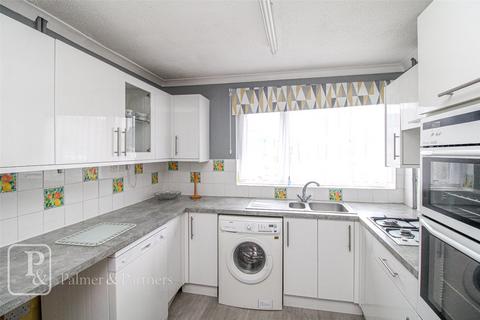 3 bedroom bungalow for sale, Constable Avenue, Clacton-on-Sea, Essex, CO16