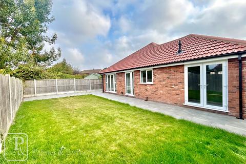 3 bedroom bungalow for sale, Manor Gardens, Great Holland, Frinton-on-Sea, Essex, CO13