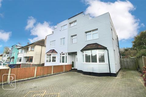 Valley Road, Clacton-on-Sea, Essex, CO15