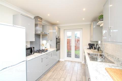 11 Digby Way, Thorpe-le-soken, Clacton-on-sea, CO16 0DQ