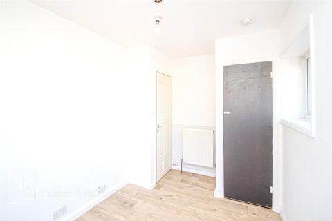 9 Beach Way, Jaywick, Clacton-on-sea, CO15 2HJ