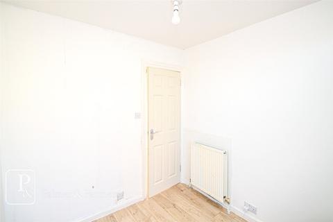 9 Beach Way, Jaywick, Clacton-on-sea, CO15 2HJ