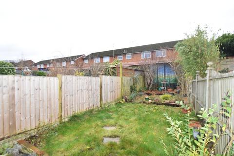 2 bedroom terraced house to rent, Bois Moor Road, Chesham, Buckinghamshire, HP5