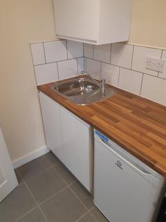 Studio to rent, Flat 4, Murillo Road, London