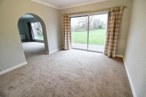 4 bedroom bungalow to rent, Ledgate Lane, Leeds LS25