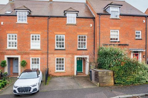 Goldsmith Way, Hertfordshire AL3