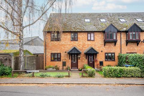 3 bedroom end of terrace house for sale, Blacksmiths Row, Markyate AL3