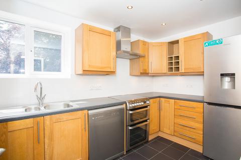 2 bedroom apartment to rent, Hillside Road, Hertfordshire AL1
