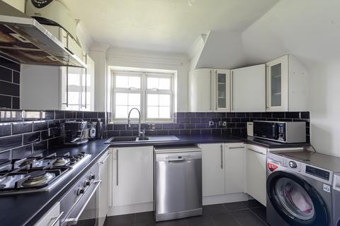 3 bedroom apartment to rent, Lime Tree Court, St. Albans AL2