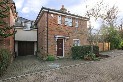 3 bedroom link detached house for sale, Yew Tree Place, Bishop's Stortford CM23