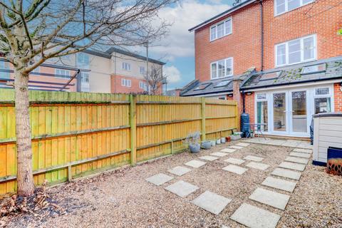 4 bedroom terraced house for sale, Chequers Avenue, Buckinghamshire HP11