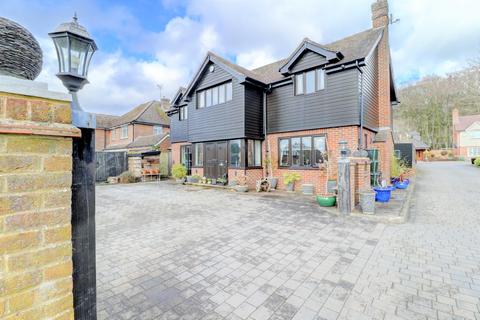 5 bedroom detached house for sale, Spurlands End Road, High Wycombe HP15