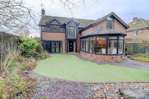 5 bedroom detached house for sale, Spurlands End Road, High Wycombe HP15