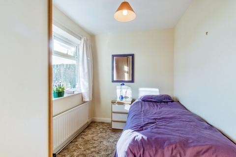 18 Baghill Road, Tingley, Wakefield, WF3 1DE