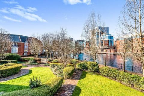 Labrador Quay, Salford M50