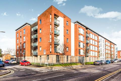 2 bedroom apartment to rent, Quay 5, Salford M5