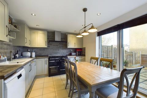 16 Mimosa Close, Romford, RM3 8JJ