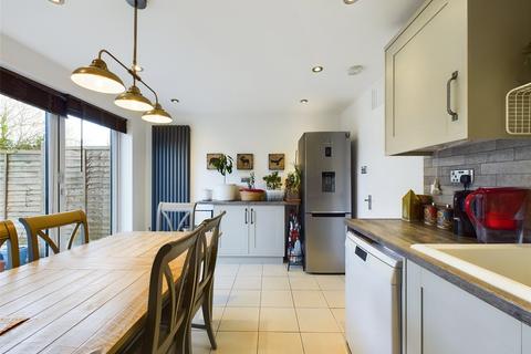 16 Mimosa Close, Romford, RM3 8JJ