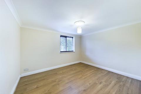 1 bedroom flat for sale, Mawney Road, Romford RM7