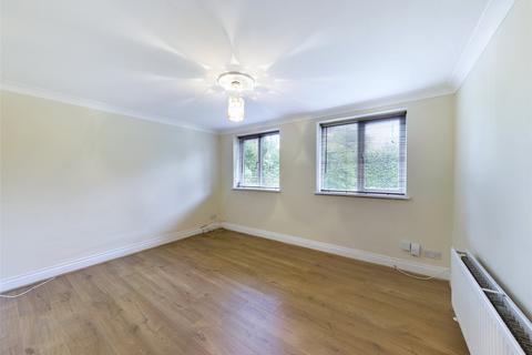 1 bedroom flat for sale, Mawney Road, Romford RM7