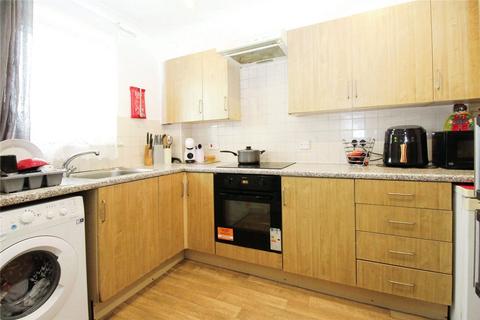 2 bedroom flat to rent, Kingston Road, Southampton SO15