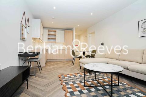 1 bedroom apartment to rent, Henshaw Parade,  Hampstead NW9