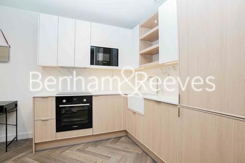 1 bedroom apartment to rent, Henshaw Parade,  Hampstead NW9