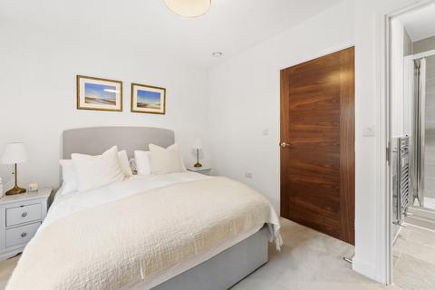 3 bedroom apartment for sale, Osiers Road, London, SW18