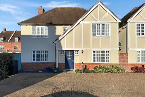 4 bedroom detached house for sale, Richmond Road, Colchester, CO2